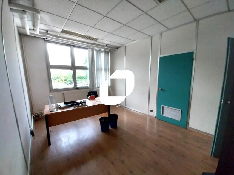 Bureau dans Villiers-sur-Marne à louer - Photo intérieure - Image 3 de 9