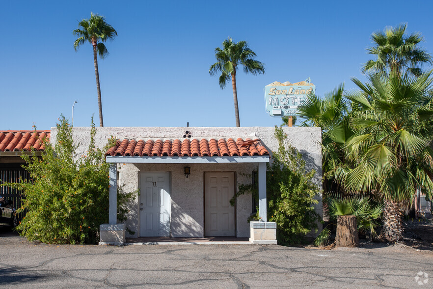 437 W Miracle Mile, Tucson, AZ à vendre - Photo du bâtiment - Image 1 de 1