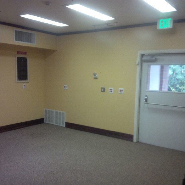 20696 Bond Rd NE, Poulsbo, WA à louer - Autre - Image 3 de 17