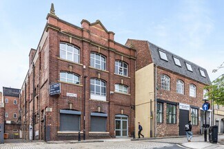 More details for 12-14 Blandford Sq, Newcastle Upon Tyne - Retail for Lease