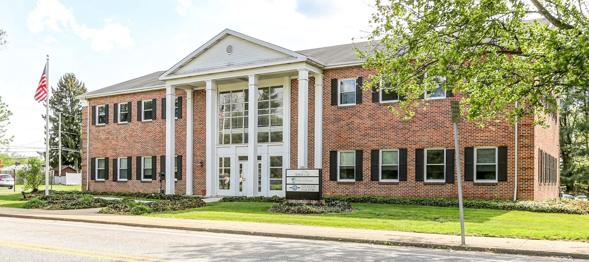 704 Lisburn Rd, Camp Hill, PA for lease Building Photo- Image 1 of 13
