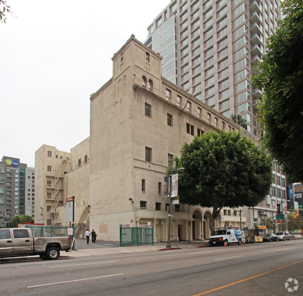 940 S Figueroa St, Los Angeles, CA for lease - Primary Photo - Image 1 of 4