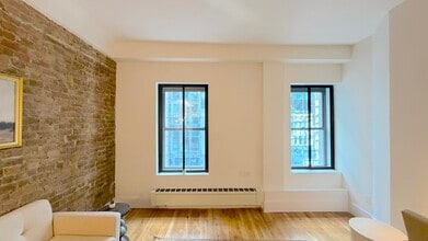 16 E 41st St, New York, NY à louer Photo intérieure- Image 2 de 6