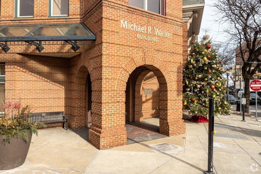 101 E State St, Kennett Square, PA for lease - Building Photo - Image 2 of 5