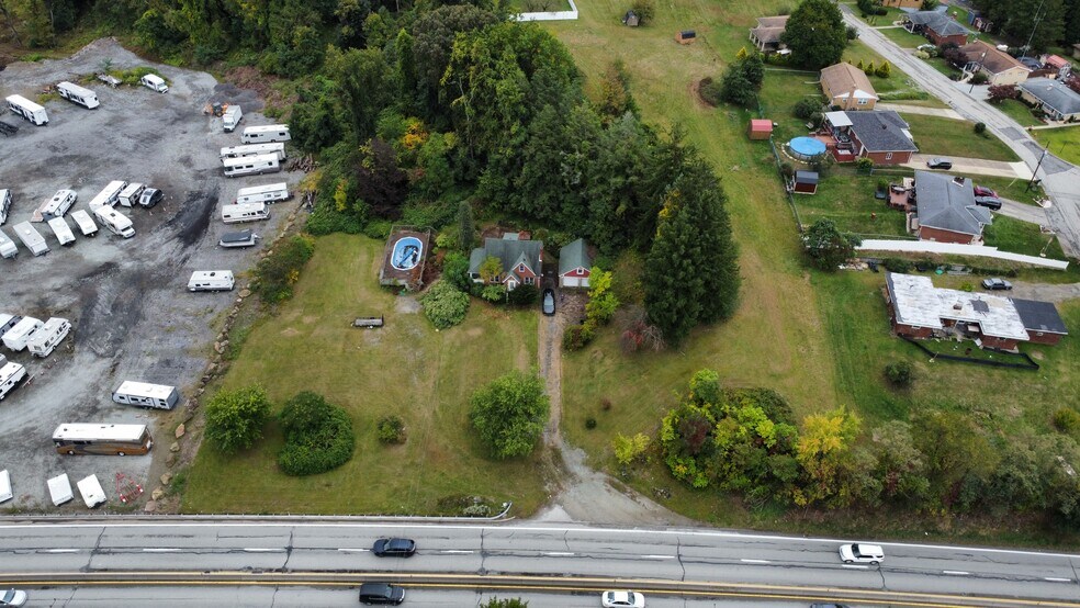 6660 U-S 30 Hwy W, Jeannette, PA à vendre - Photo du bâtiment - Image 2 de 9