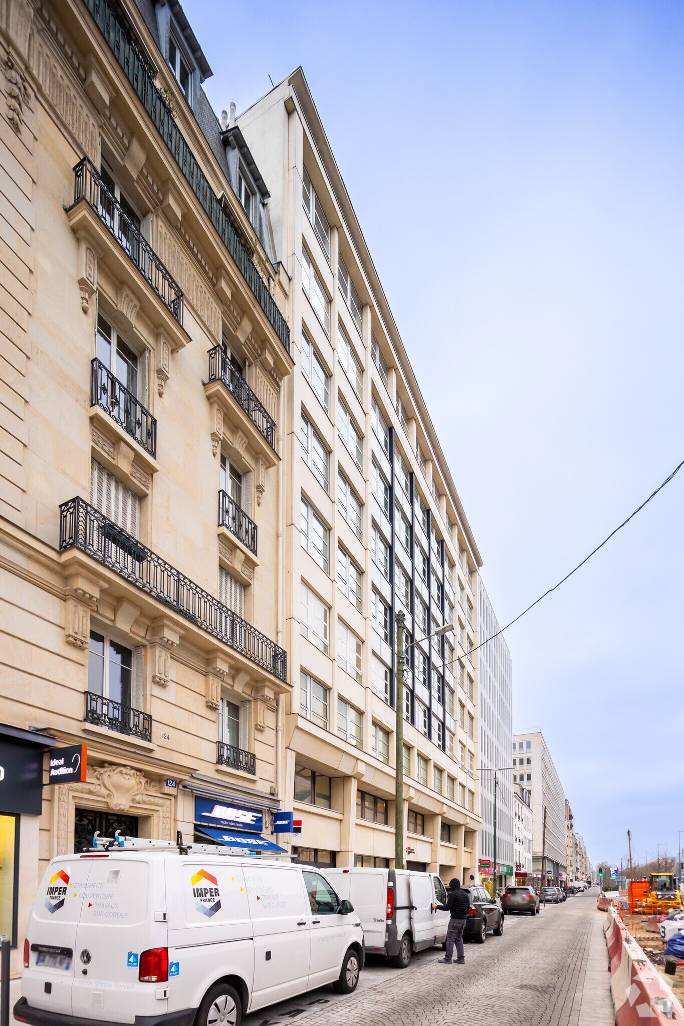 122 Avenue Charles De Gaulle, Neuilly-sur-Seine for lease Primary Photo- Image 1 of 14