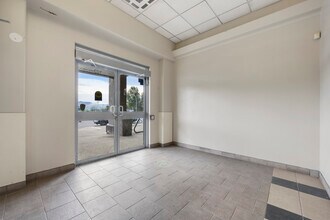 32423 Lougheed Hwy, Mission, BC for lease Building Photo- Image 1 of 6