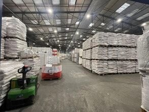 Industriel dans Gennevilliers à louer Photo intérieure- Image 2 de 3