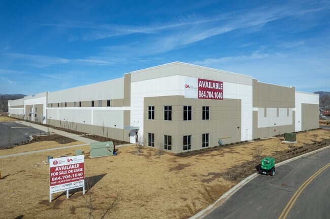 Plus de détails pour 261 Enka Heritage Parkway, Candler, NC - Industriel à louer