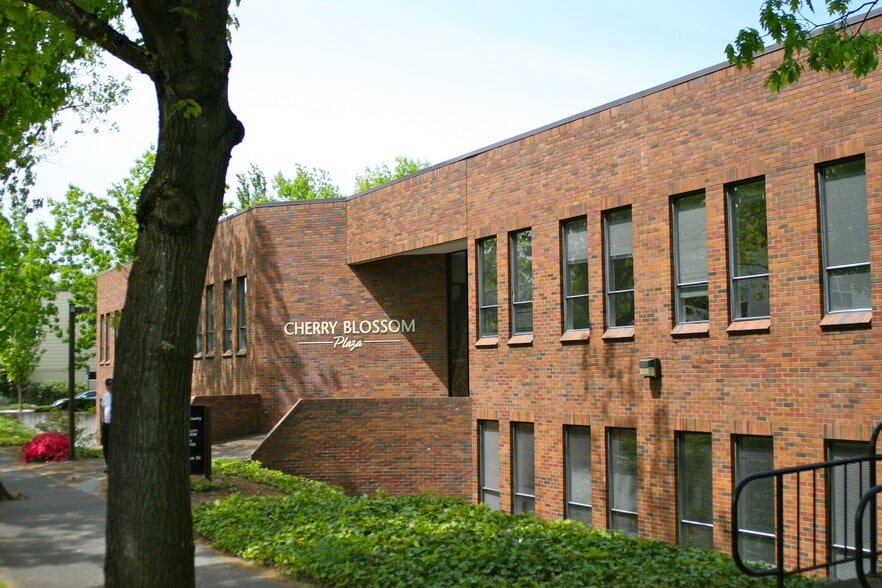 10615 SE Cherry Blossom Dr, Portland, OR for lease - Building Photo - Image 2 of 12