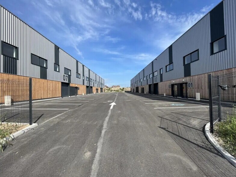 Flex dans Wattrelos à louer - Photo du bâtiment - Image 2 de 8