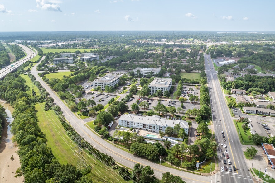 3175 Lenox Park Blvd, Memphis, TN à louer - Aérien - Image 3 de 20