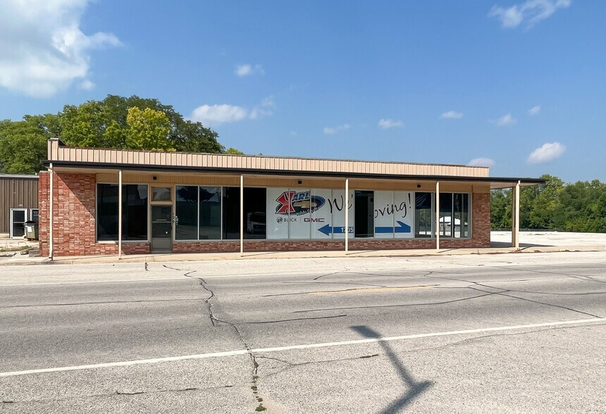 129 2nd St, Webster City, IA à vendre - Photo du bâtiment - Image 2 de 29