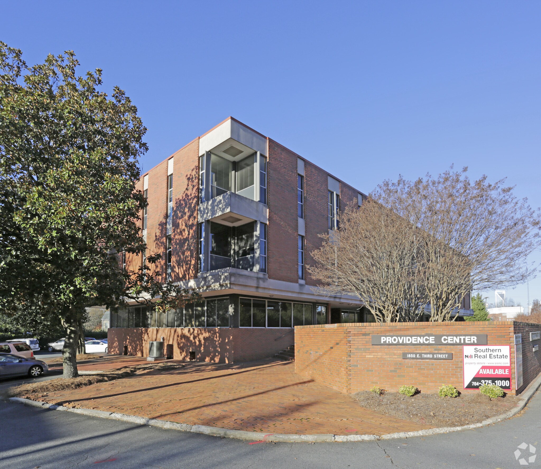 1850 E 3rd St, Charlotte, NC à louer Photo principale- Image 1 de 9