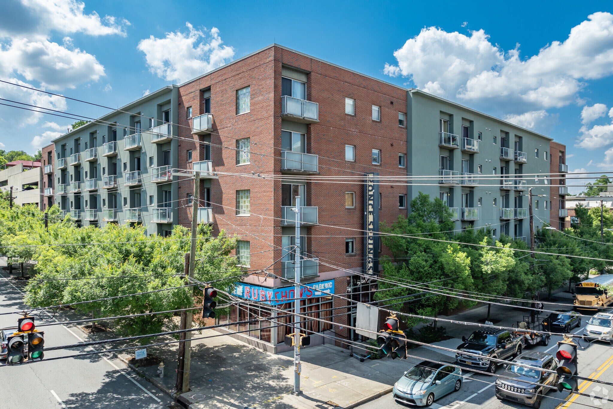 620 Glen Iris Dr, Atlanta, GA à vendre Photo du bâtiment- Image 1 de 10