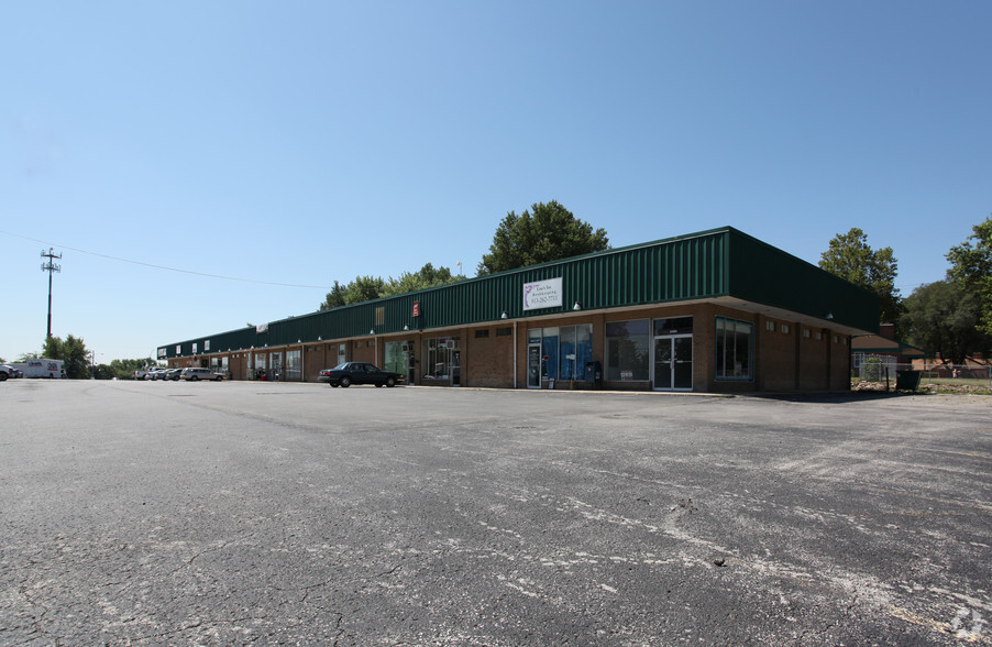 2414-2416 S 34th St, Kansas City, KS for lease - Building Photo - Image 3 of 4