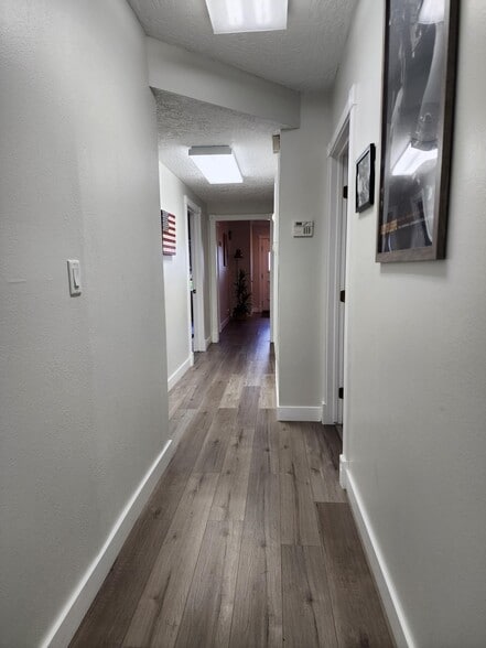 530 S 9th St, Las Vegas, NV for lease - Interior Photo - Image 3 of 16