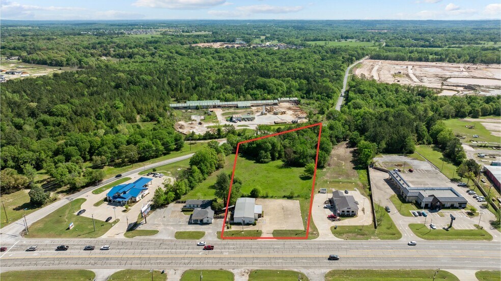2416 S Main St, Lindale, TX à vendre - Photo du bâtiment - Image 2 de 25