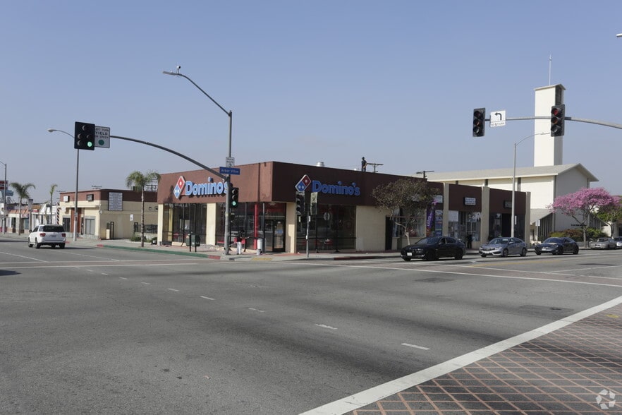901 S La Brea Ave, Inglewood, CA for lease - Primary Photo - Image 1 of 28