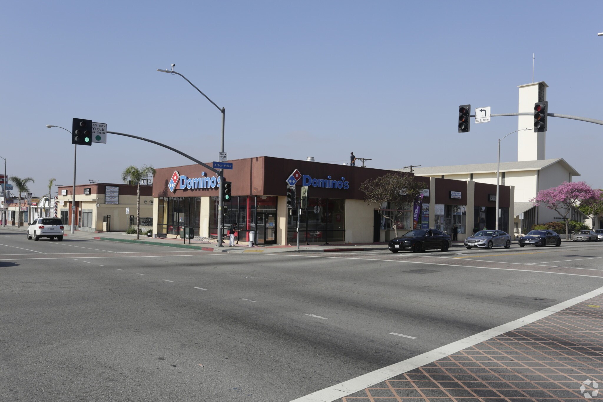 901 S La Brea Ave, Inglewood, CA à louer Photo principale- Image 1 de 29