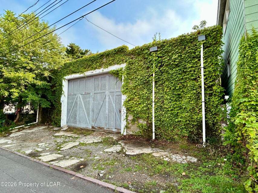 50 Harkins Ln, Wilkes-Barre, PA for sale Primary Photo- Image 1 of 6
