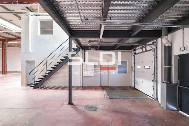 20-24 Avenue Du 24 Août 1944, Corbas for lease - Interior Photo - Image 3 of 12