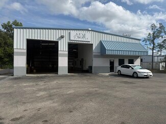 Plus de détails pour 11901 Lacy Ln, Fort Myers, FL - Industriel à louer