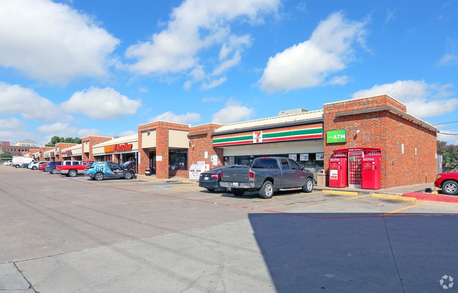 5365 Spring Valley Rd, Dallas, TX for lease - Primary Photo - Image 1 of 2