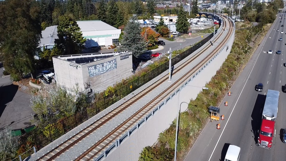 5014 SW 208th St, Lynnwood, WA à louer - Photo du bâtiment - Image 3 de 3