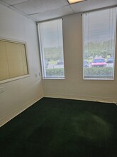 6501 Arlington Expy, Jacksonville, FL for sale Interior Photo- Image 2 of 7