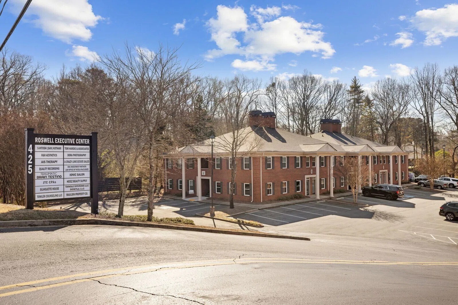 425 E Crossville Rd, Roswell, GA for lease Primary Photo- Image 1 of 74