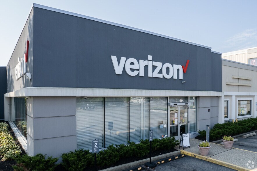 469 Route 17, Paramus, NJ à louer - Photo du bâtiment - Image 3 de 4