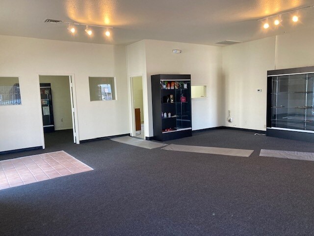 2325 Western Ave, Las Vegas, NV à louer - Photo intérieure - Image 3 de 15