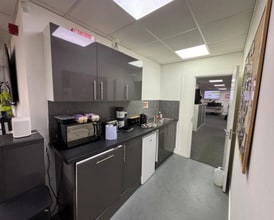 St George Sq, Bolton for lease Interior Photo- Image 1 of 4