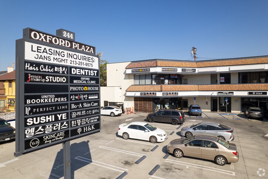 238-244 S Oxford Ave, Los Angeles, CA à louer - Aérien - Image 2 de 5