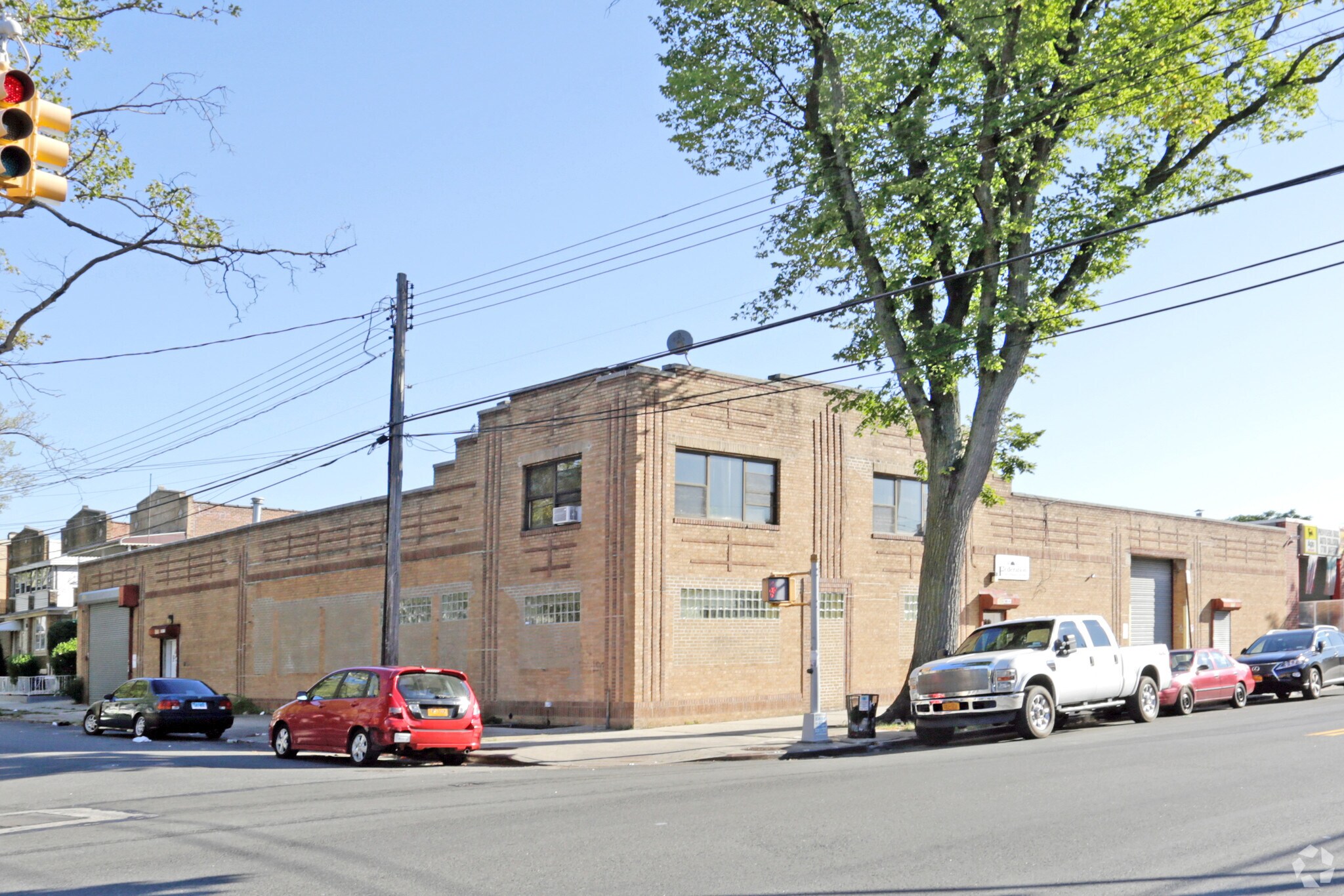 105-01 101st Ave, Ozone Park, NY à vendre Photo principale- Image 1 de 7