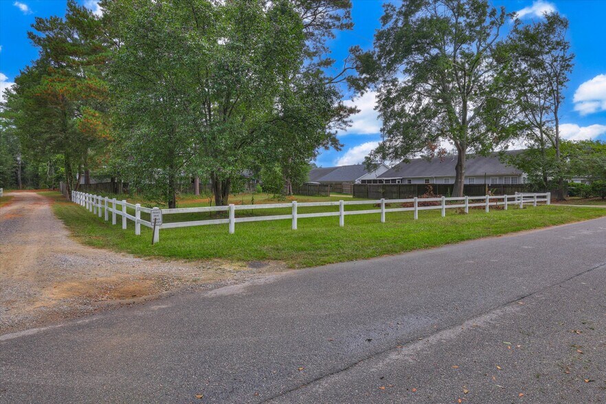 2044 Garnet Ln, Aiken, SC à vendre - Photo du bâtiment - Image 2 de 26