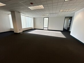 4801 Southwick Dr, Matteson, IL for lease Building Photo- Image 2 of 3