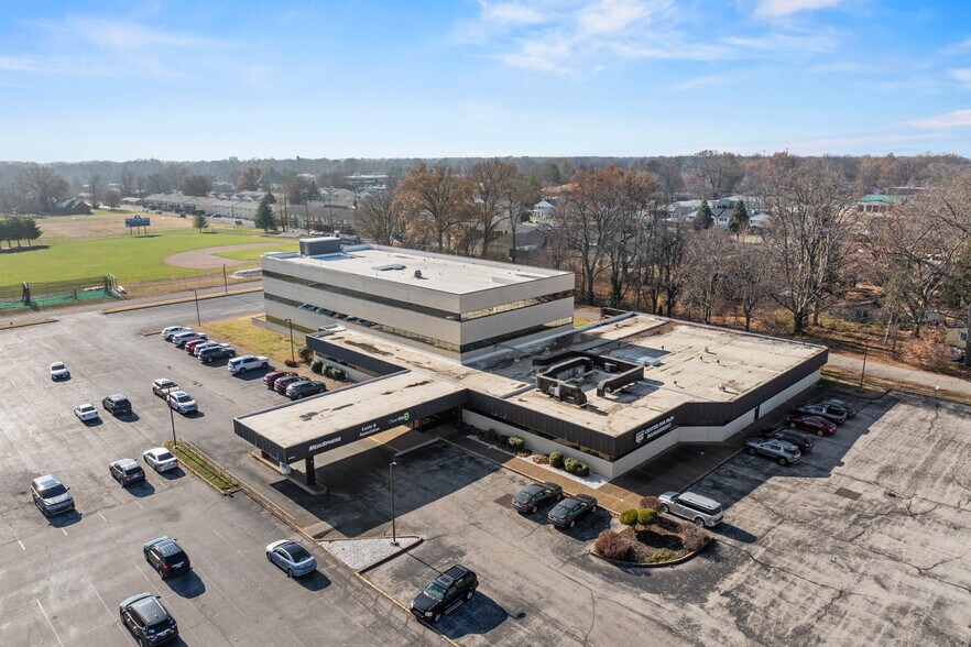 4411 Washington Ave, Evansville, IN à louer - Photo du bâtiment - Image 2 de 18