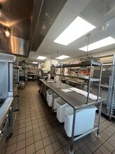 123 E Cermak Rd, Chicago, IL for lease Interior Photo- Image 1 of 10