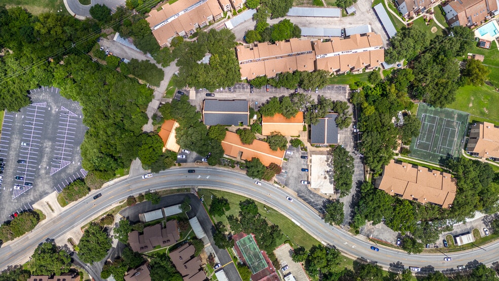 Park on Medical portfolio of 5 properties for sale on LoopNet.ca - Building Photo - Image 3 of 12