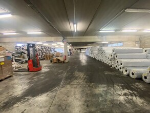 Industrial in Aubagne for lease Interior Photo- Image 2 of 2