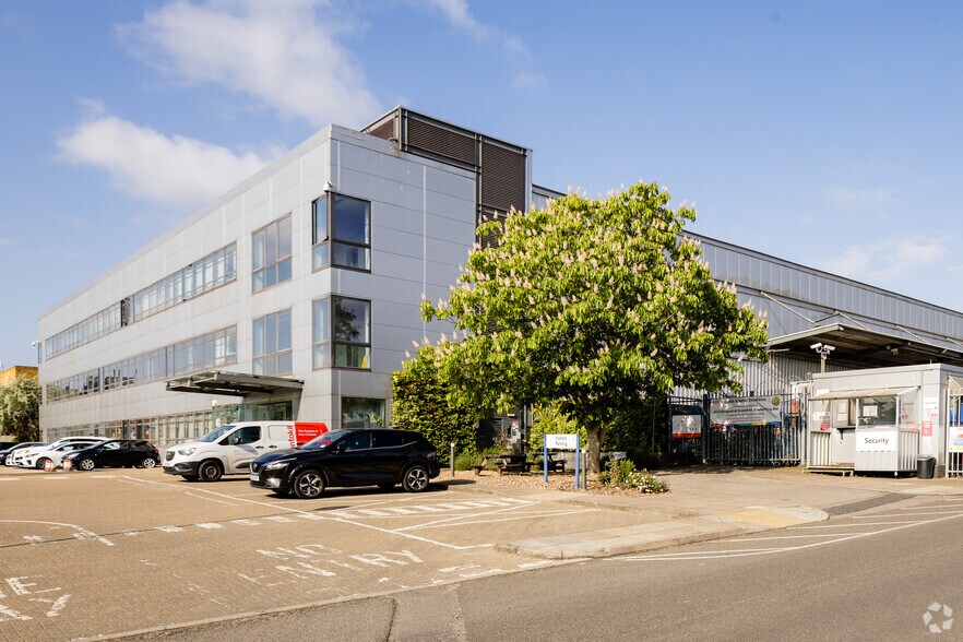 325-347 Oldfield Ln N, Greenford for lease - Building Photo - Image 1 of 1