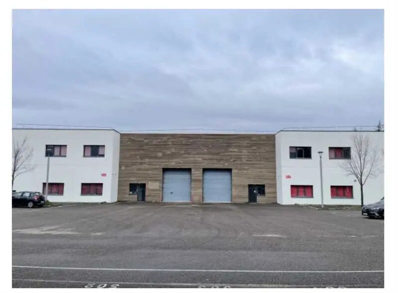 Flex in Saint-Priest for lease Building Photo- Image 1 of 4