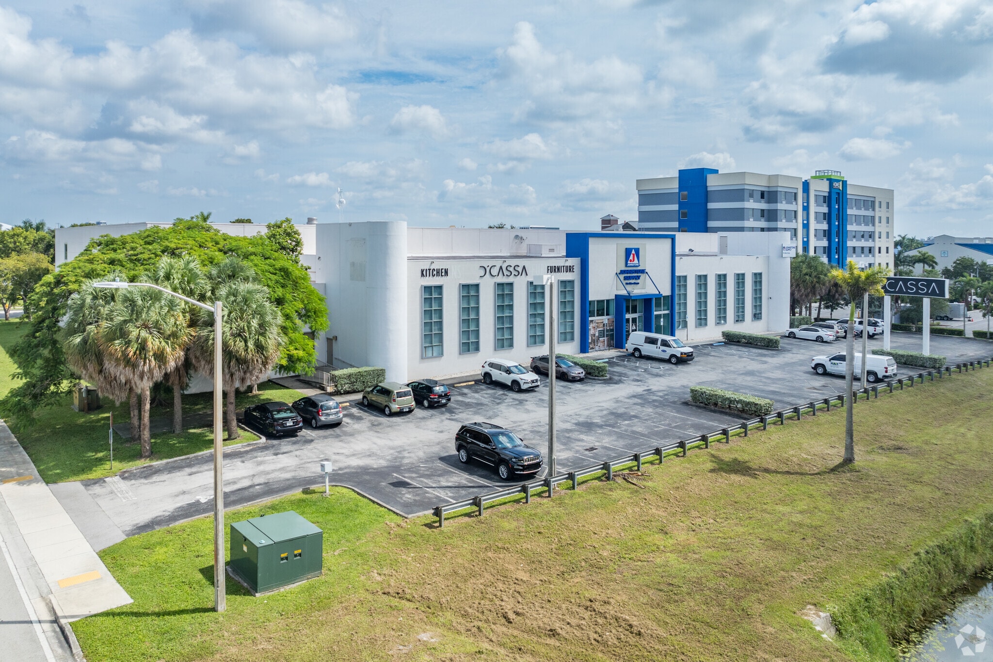 8975 NW 26th St, Miami, FL for lease Primary Photo- Image 1 of 8