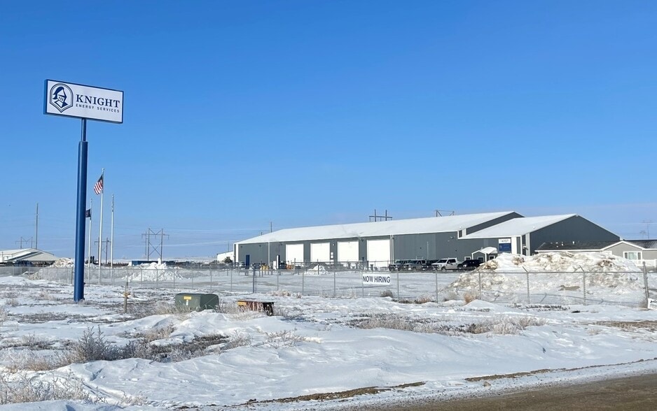 14207 Highway 2, Williston, ND à vendre - Photo principale - Image 1 de 12