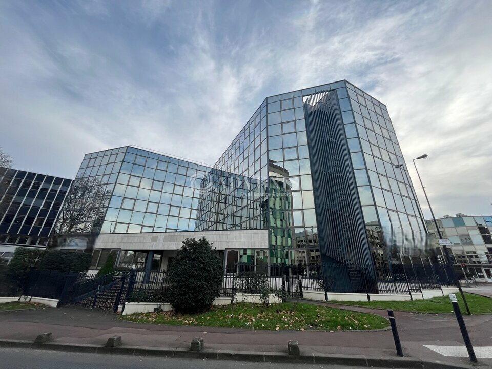 Bureau dans Fontenay-sous-Bois à louer Photo du bâtiment- Image 1 de 8