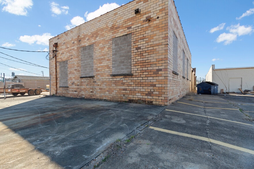 120 E Broadway St, West Memphis, AR for sale - Building Photo - Image 2 of 17