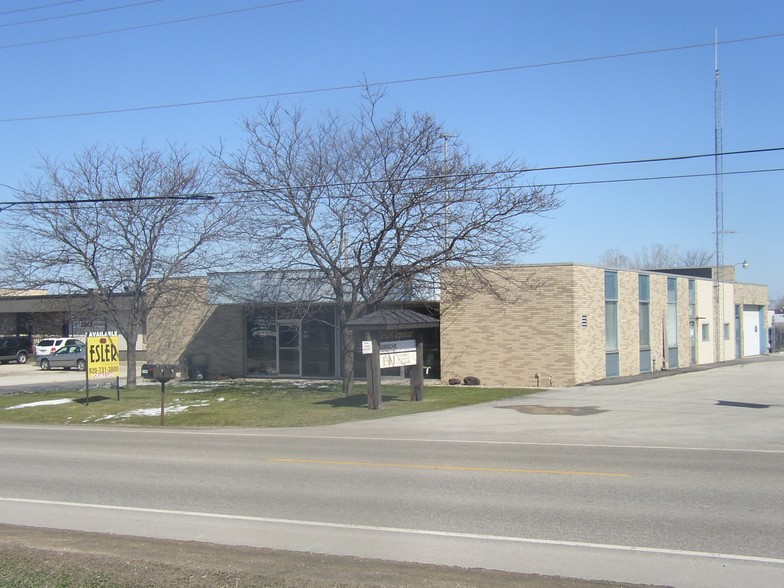 2140-2144 W Spencer St, Appleton, WI for sale - Building Photo - Image 1 of 1