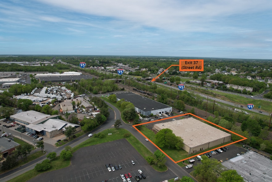 3350 Progress Dr, Bensalem, PA for lease - Building Photo - Image 1 of 11